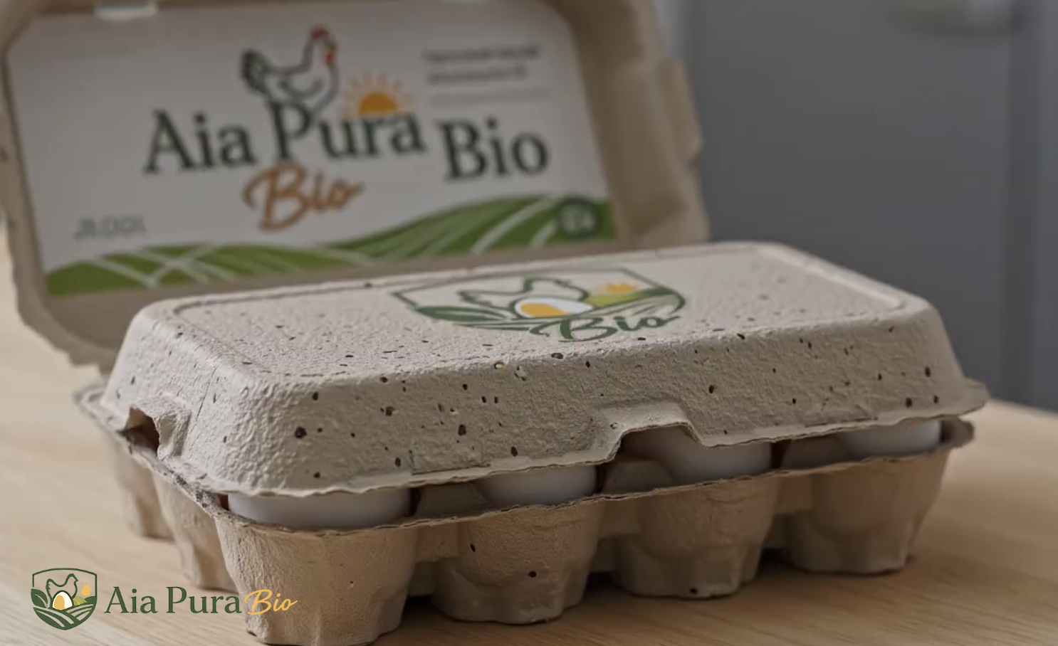 Uova packaging closeup
